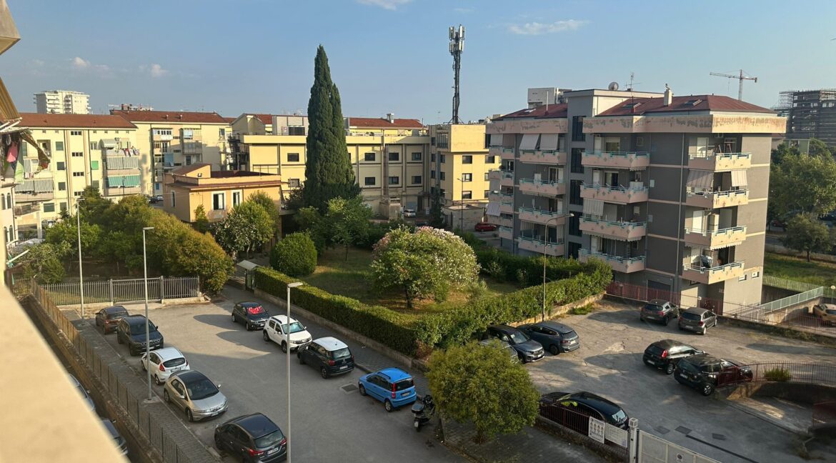 45 ù